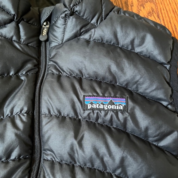 Women’s Patagonia down puffer Vest - Picture 3 of 13